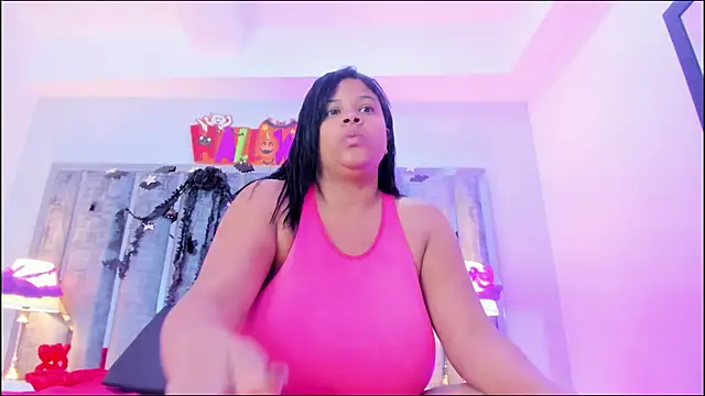 Snapshot of Ciara_Benet chatting on October 25, 2025, 12:02 pm Ciara Benet online show from October 25, 2025, 12:02 pm