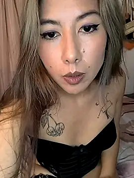 Snapshot of Tiff_Doll chatting on February 15, 2025, 6:44 pm Tiff Doll online show from February 15, 2025, 6:44 pm