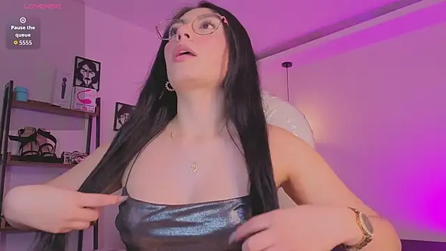 Miller Vanessa  online show from December 2, 2025, 8:37 pm