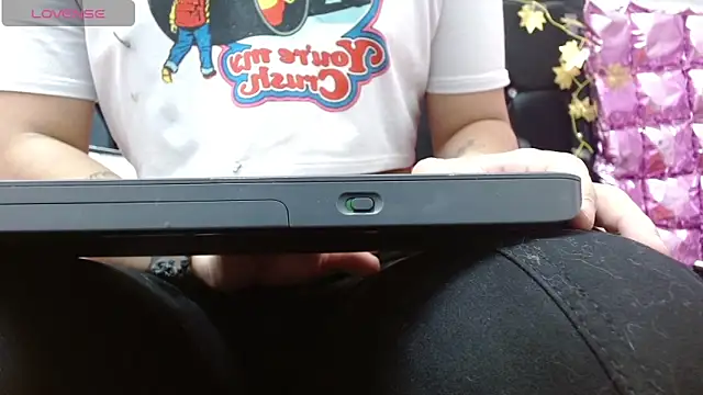 poisondost hot online show from October 19, 2025, 2:18 pm