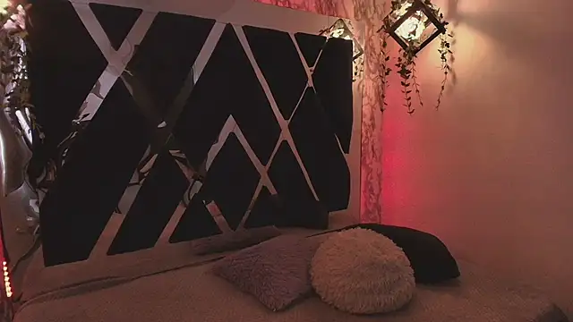 Snapshot of charlotte_bluee chatting on September 30, 2025, 6:46 pm charlotte bluee online show from September 30, 2025, 6:46 pm