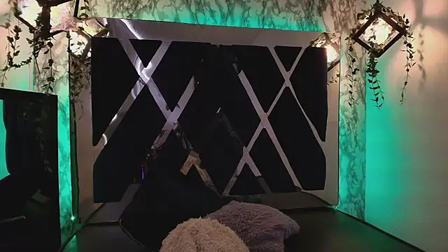 Snapshot of charlotte_bluee chatting on October 2, 2025, 6:59 pm charlotte bluee online show from October 2, 2025, 6:59 pm