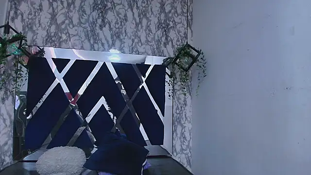 Snapshot of charlotte_bluee chatting on October 4, 2025, 6:50 pm charlotte bluee online show from October 4, 2025, 6:50 pm