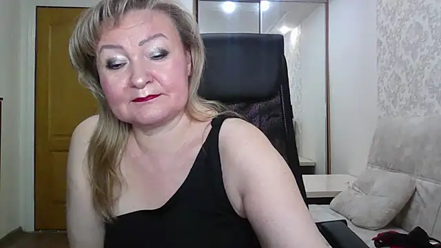 Snapshot of Victoria_secrets_ chatting on February 9, 2026, 5:06 pm Victoria secrets online show from February 9, 2026, 5:06 pm