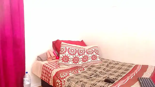 CurvyCutiexx94 online show from November 11, 2025, 6:02 am