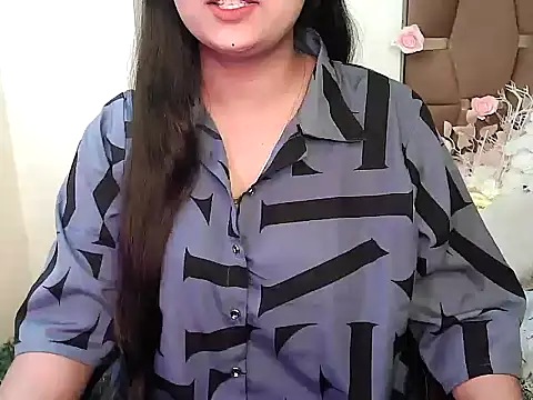 megancatluna online show from November 17, 2025, 4:40 am