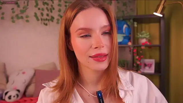 TaiteBayles online show from February 12, 2026, 1:22 am