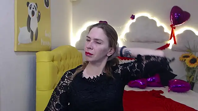 TessaDaybreak online show from March 4, 2025, 7:41 am