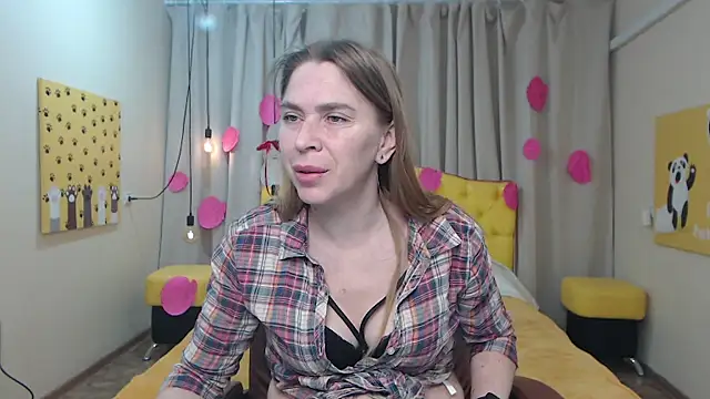 TessaDaybreak online show from April 9, 2026, 6:52 am