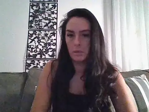 Snapshot of Layla_Gilf_Mae chatting on March 20, 2025, 9:13 pm Layla Gilf Mae online show from March 20, 2025, 9:13 pm