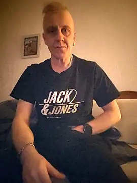 Teemu online show from March 25, 2026, 2:17 am