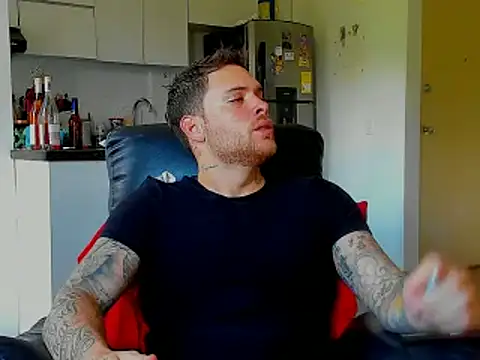 Snapshot of arnold_bekam chatting on May 3, 2026, 3:51 pm arnold bekam online show from May 3, 2026, 3:51 pm