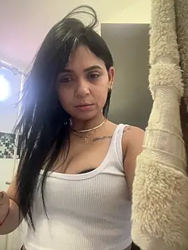 Casandra lym1 online show from April 1, 2026, 5:43 pm