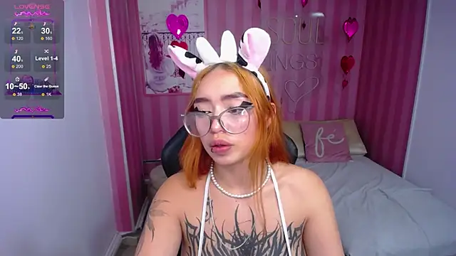 Snapshot of Anni_acker_b chatting on February 17, 2025, 10:36 pm Anni acker b online show from February 17, 2025, 10:36 pm