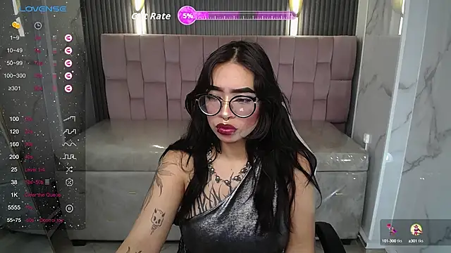 Snapshot of Anni_acker_b chatting on October 10, 2025, 12:59 pm Anni acker b online show from October 10, 2025, 12:59 pm