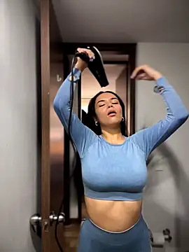 Naatalia online show from March 27, 2026, 5:12 pm