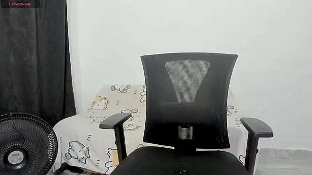 Snapshot of Naoko_7w7 chatting on October 5, 2025, 10:40 pm Naoko 7w7 online show from October 5, 2025, 10:40 pm