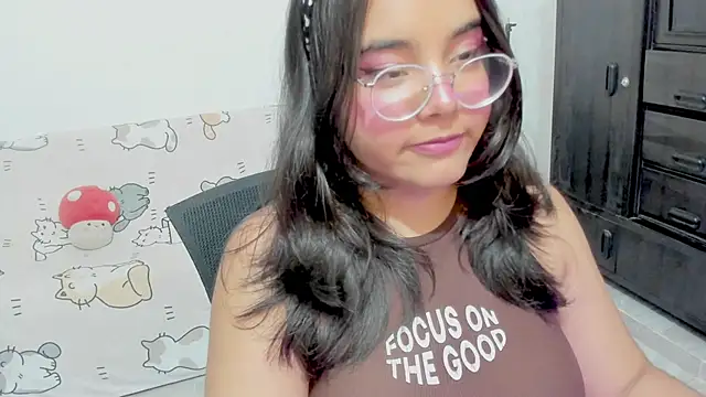 Snapshot of Naoko_7w7 chatting on November 17, 2025, 12:38 am Naoko 7w7 online show from November 17, 2025, 12:38 am