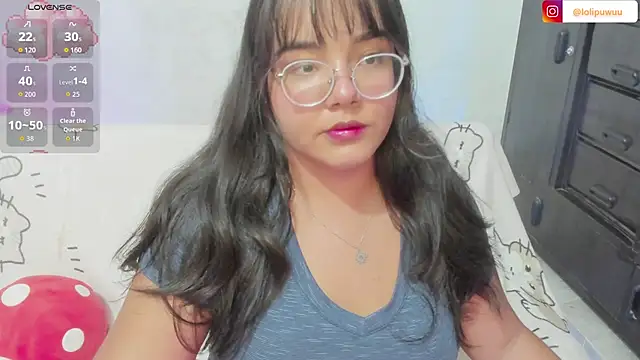 Naoko 7w7 online show from April 14, 2026, 1:22 am