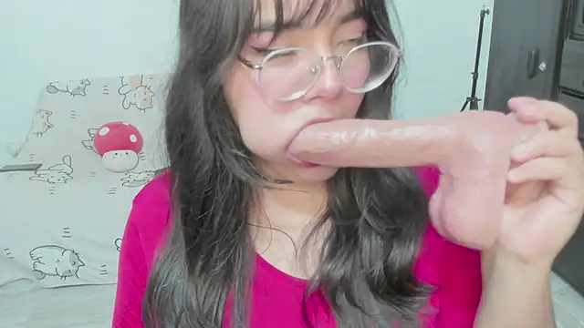 Naoko 7w7 online show from June 16, 2026, 1:52 am