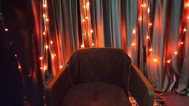 goldiwets online show from October 26, 2025, 7:14 am