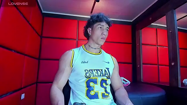 KaryBig3 online show from March 1, 2025, 6:57 am