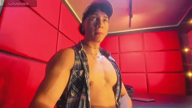 KaryBig3 online show from March 9, 2025, 4:49 am