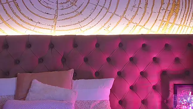 ClassyAllie online show from February 19, 2025, 10:09 pm