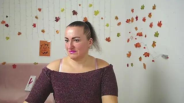 DianaMGG online show from November 22, 2025, 6:29 pm