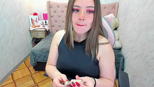 Snapshot of Lianngrace chatting on October 18, 2025, 12:39 pm Lianngrace online show from October 18, 2025, 12:39 pm