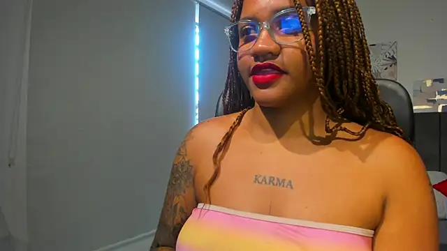 Snapshot of ZahraRose chatting on March 15, 2025, 3:37 pm ZahraRose online show from March 15, 2025, 3:37 pm