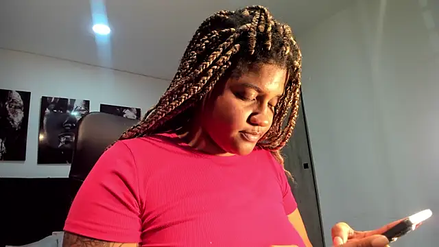 Snapshot of ZahraRose chatting on September 8, 2025, 8:30 pm ZahraRose online show from September 8, 2025, 8:30 pm