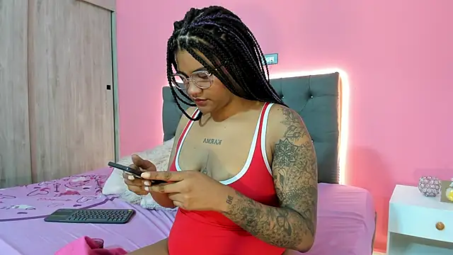 ZahraRose online show from November 28, 2025, 1:25 pm