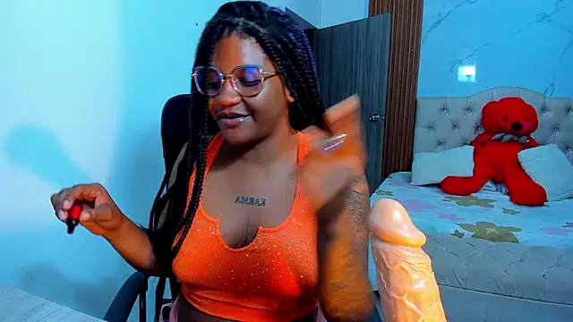 ZahraRose online show from January 6, 2026, 7:50 pm