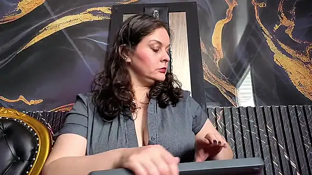 AmandaKovich online show from February 4, 2026, 6:58 pm