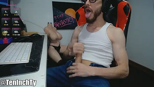 Snapshot of teninchty chatting on February 1, 2026, 11:25 pm teninchty online show from February 1, 2026, 11:25 pm