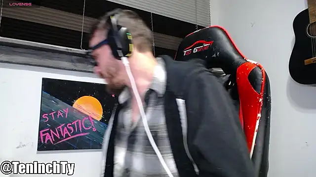 Snapshot of teninchty chatting on February 15, 2026, 3:47 am teninchty online show from February 15, 2026, 3:47 am