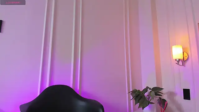 JasmineRoss 1 online show from December 1, 2025, 7:08 pm