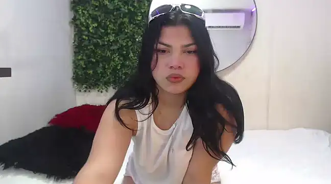 Snapshot of melany_rouse18 chatting on February 27, 2025, 2:32 pm melany rouse18 online show from February 27, 2025, 2:32 pm