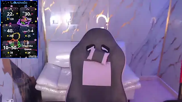 Snapshot of melany_rouse18 chatting on October 23, 2025, 4:39 pm melany rouse18 online show from October 23, 2025, 4:39 pm