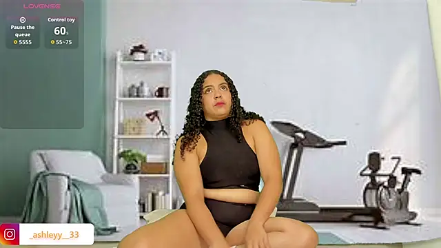  Ashley 33 online show from October 18, 2025, 8:20 pm