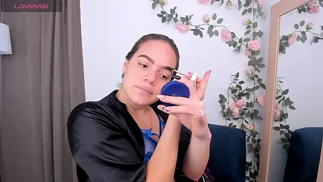 Snapshot of Baby_Asshley chatting on October 3, 2025, 6:38 pm Baby Asshley online show from October 3, 2025, 6:38 pm
