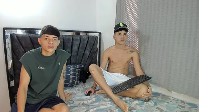 Snapshot of tonypaul13 chatting on April 2, 2026, 3:31 pm tonypaul13 online show from April 2, 2026, 3:31 pm