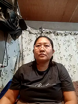 hotchubby88 online show from November 27, 2025, 7:32 am