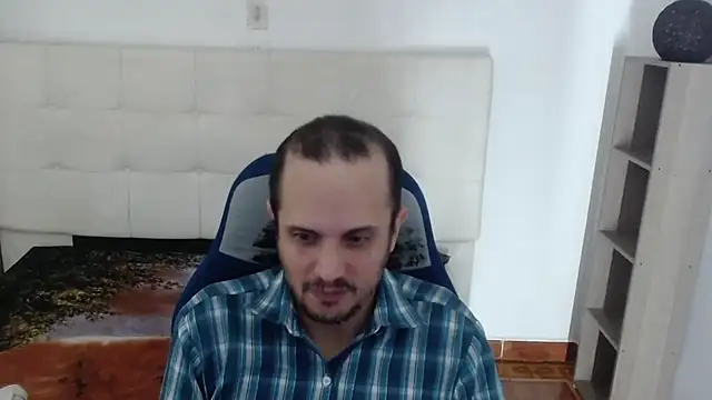 JhonTorres018 online show from November 21, 2025, 9:41 am