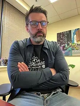 plaintreebull online show from April 2, 2026, 4:15 pm