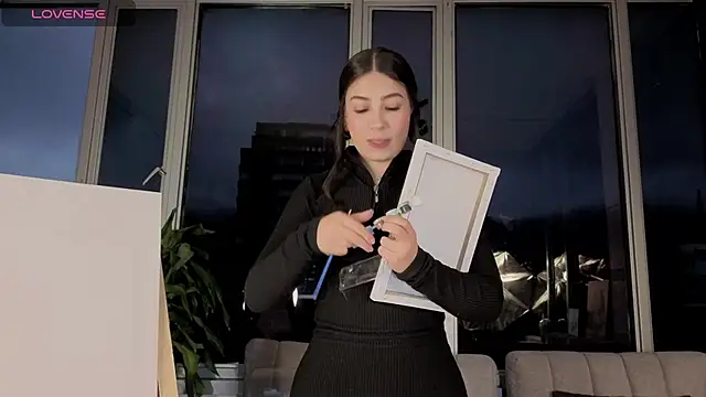 Ivanna West online show from September 19, 2025, 10:38 am