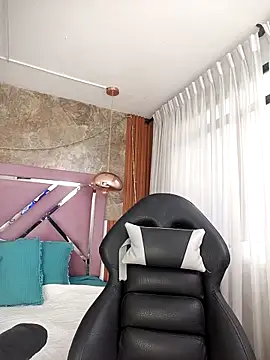 EmmaSulivan online show from October 28, 2025, 11:47 am