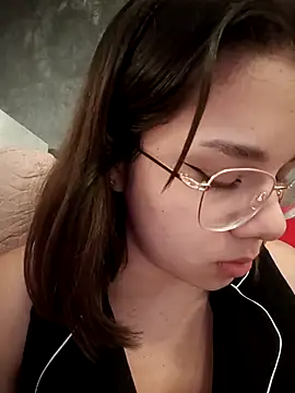 EmmaSulivan online show from October 31, 2025, 2:01 am