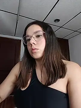Snapshot of EmmaSulivan chatting on July 7, 2026, 3:09 am EmmaSulivan online show from July 7, 2026, 3:09 am